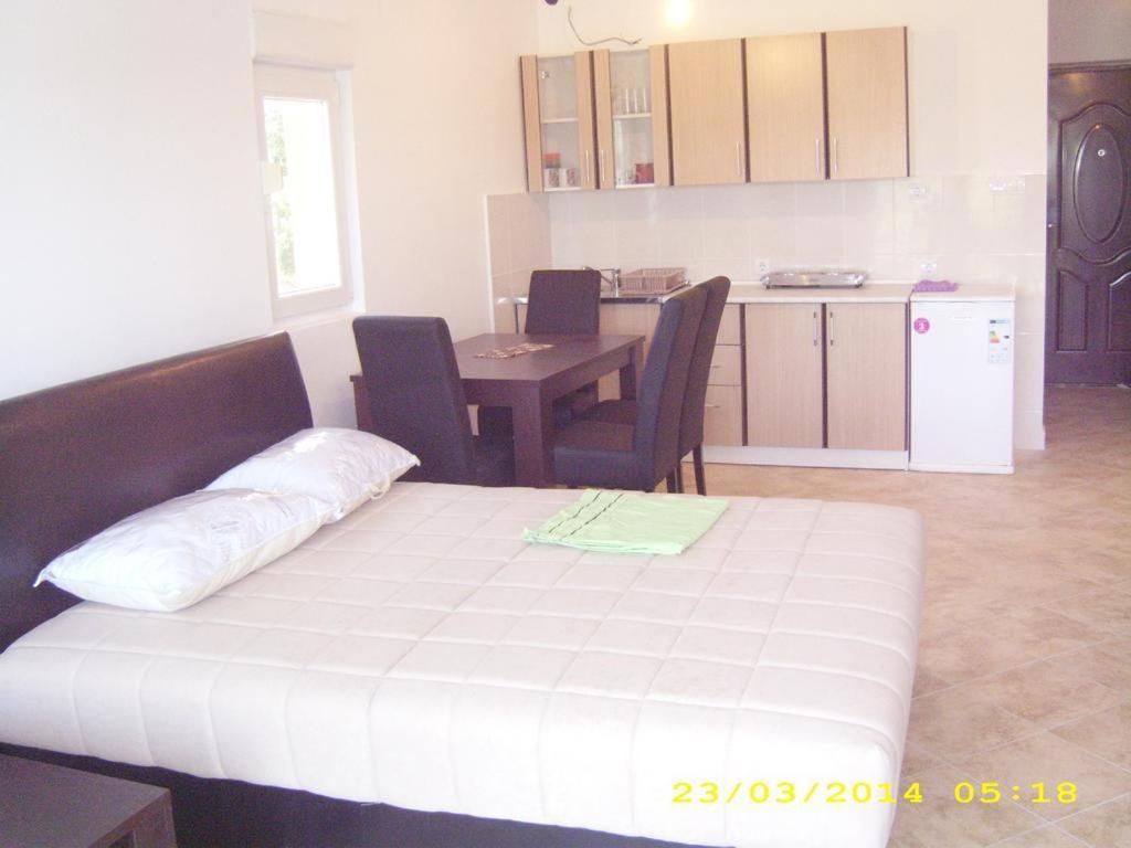Apartmani Vukovic Tivat Luaran gambar